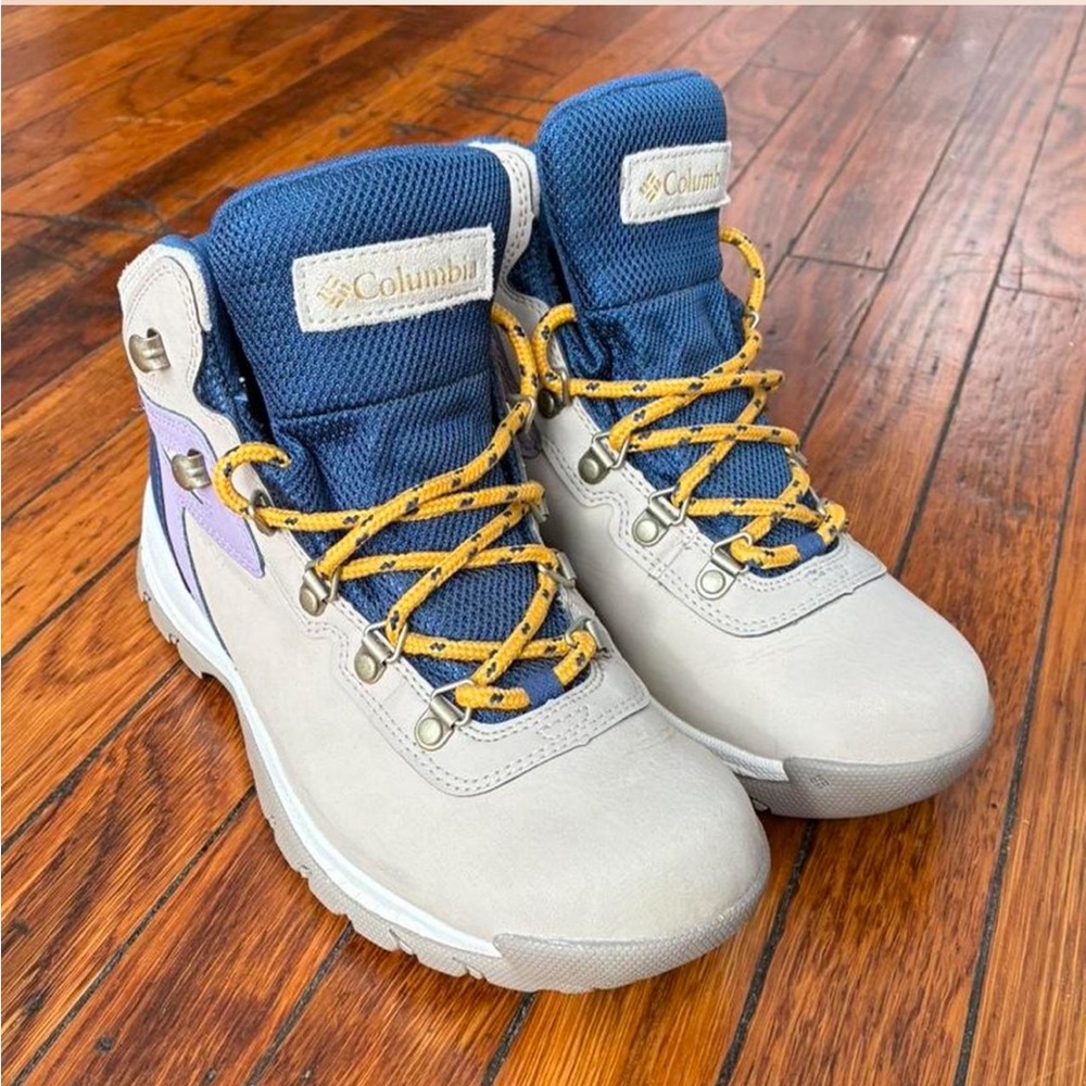 Columbia Sportswear Grey hiking books - Women’s